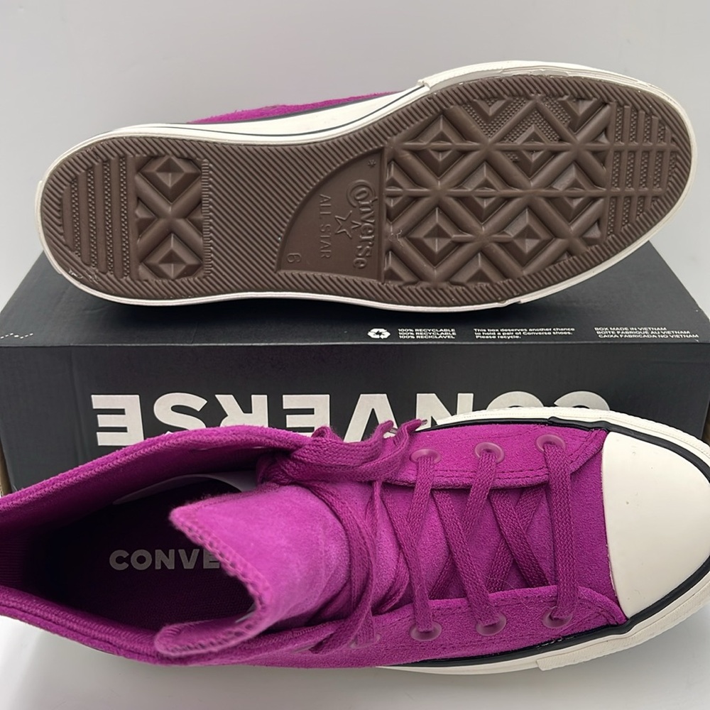 Converse WMNS CTAS LIFT HI
QUANTUM VIOLET/EGRET/BLACK A11143C Platforms Sneakers - Picture 5 of 16